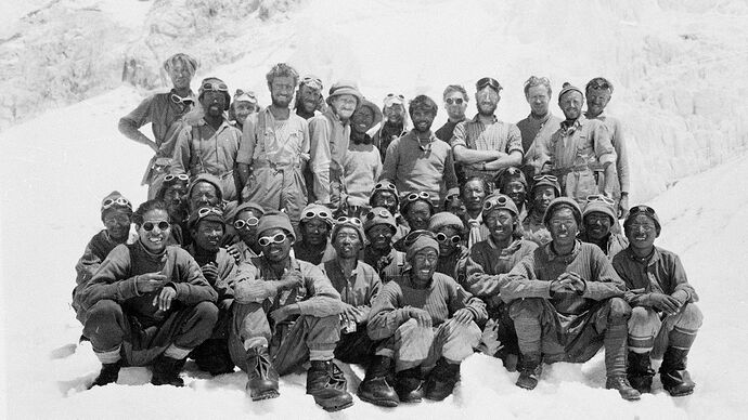 last-sherpa-kancha-sherpa-group-portrait