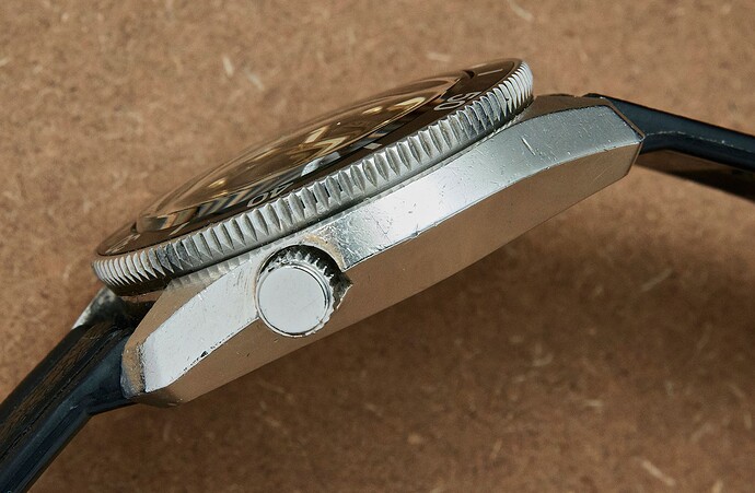 Seiko-300m-diver-6215-7000-5