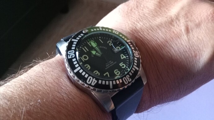 16988327898439118856415321655097