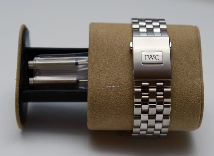 IWC_Pilot_Mark_XVIII_Le_Petit_Prince_Edition_en_venta_por_4550 €_por_parte_de_un_Vendedor_privado_de_Chrono24_🔊
