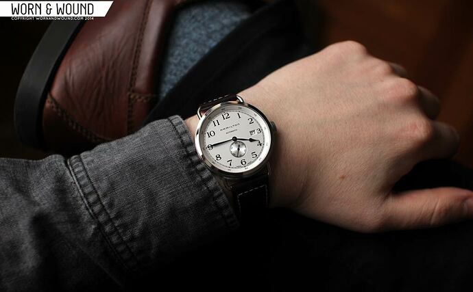 HAMILTON_KHAKI_NAVY_PIONEER_WRIST2
