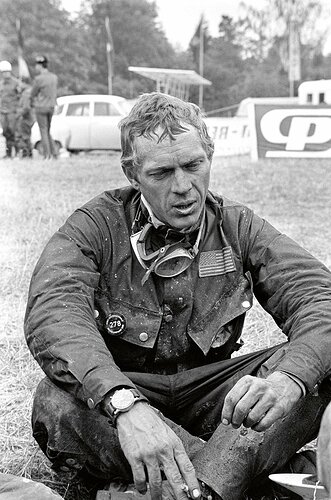 McQueen-wearing-Hanhart-417-ES-at-the-1964-ISDT