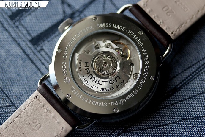 HAMILTON_KHAKI_NAVY_PIONEER_MOVE1
