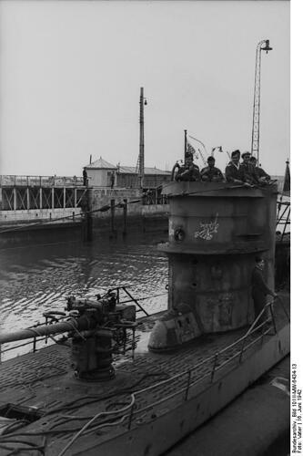 bundesarchiv_bild_101ii-mw-6434-13_st-_nazaire_u-boot_einlaufend
