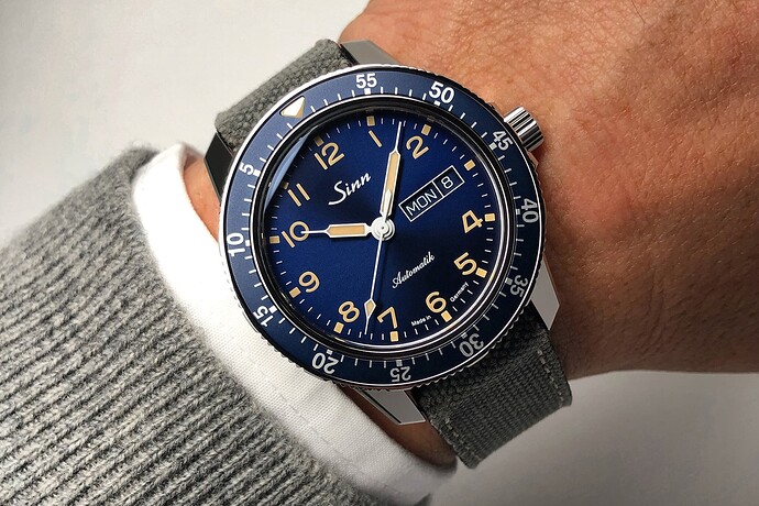SINN104-blue01