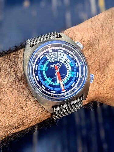 PXL_20240802_081147440.PORTRAIT~2