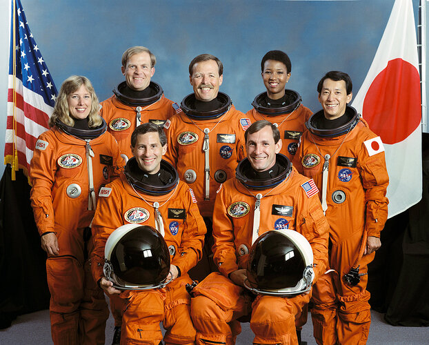 STS-47_crew+small