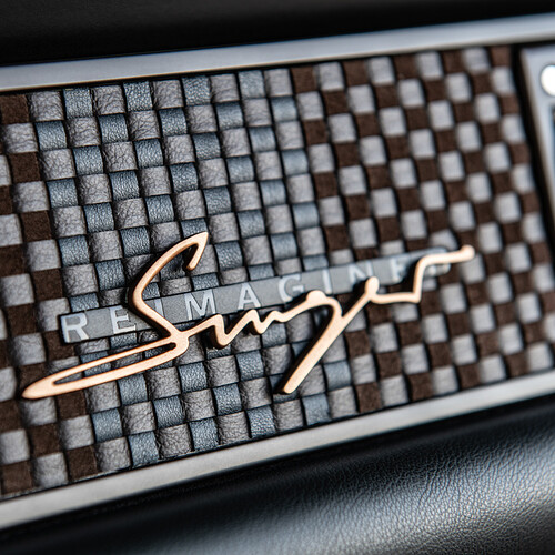 singer-classic-porsche-911-dashboard