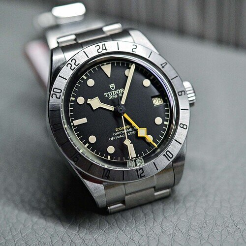 Tudor-Black-Bay-Pro-GMT-79470-review-9