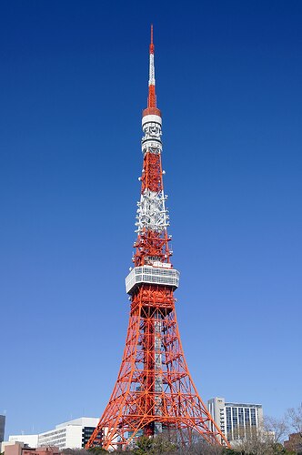 1200px-TaroTokyo20110213-TokyoTower-01