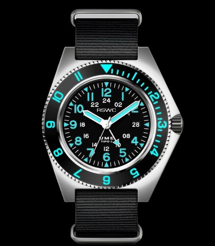 Picsart_23-12-18_19-23-07-194