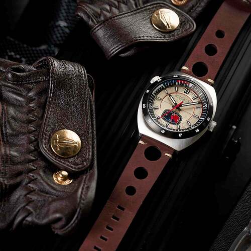 Cadola-01CD-1052-01-MS01_1800x1800