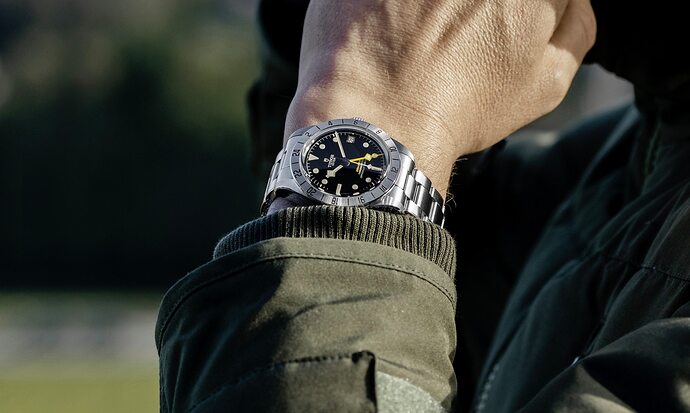 black-bay-chrono-gmt-hero-2000x1200