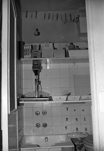 1977-3. Mi laboratorio fotográfico