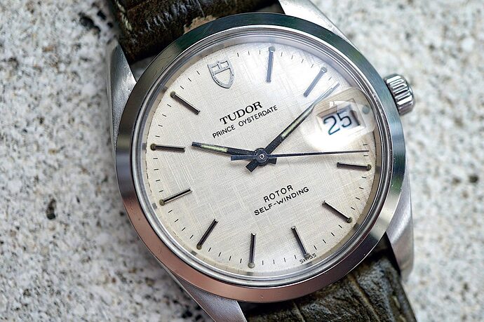 Tudor-Prince-Oysterdate-with-linen-dial