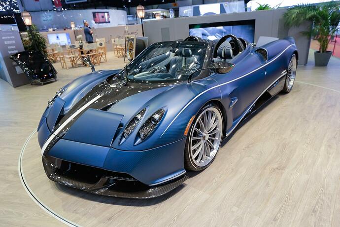 Pagani-Huayra-Roadster-9