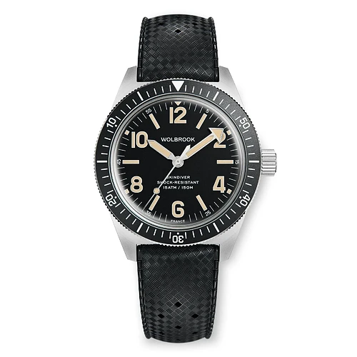 skindiver-automatic-watch-black-dial-vintage-lum-black-tropic-strap-22-sa-003-rb1-blk