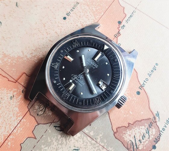 4324875-b22122120e8c40371af84344aa14399f