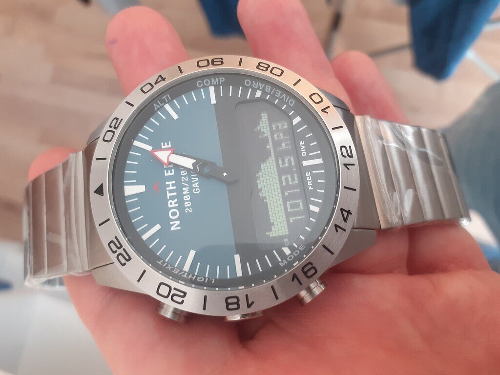 Relojes altimetro sales barometro brujula