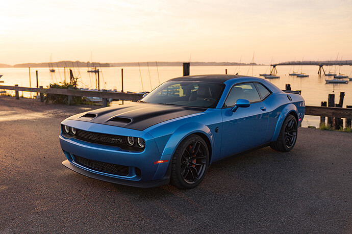 Dodge_2019_Challenger_SRT_Hellcat_Redeye_Widebody_552176_1280x853