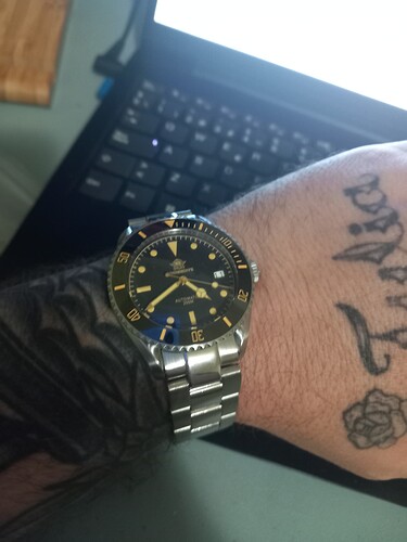 1000018040