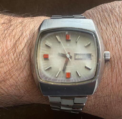 ef02cb65-cf4d-49f6-8d8a-0f85d3e35d7f