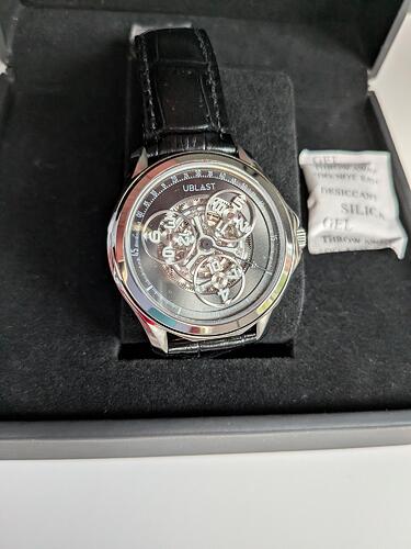 PXL_20251021_155321882.MACRO_FOCUS