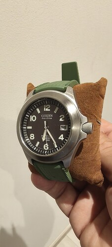 1000073923