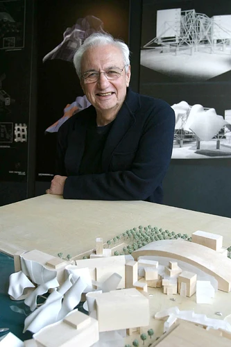 Frank-Gehry-architect-Venice-2002