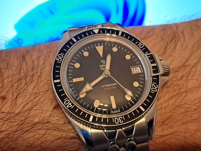 1000044024