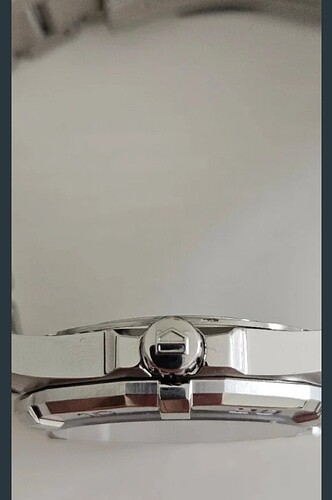 1000209438