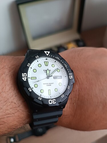 1000435258