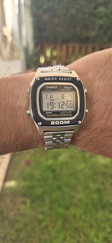 1000183720