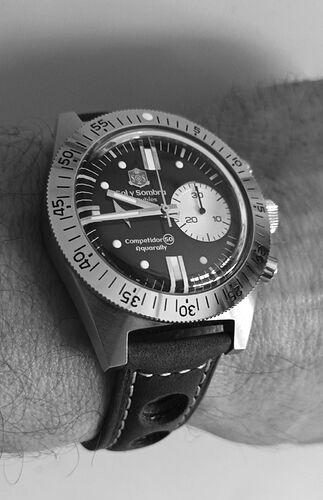IMG_B_W_2024111606