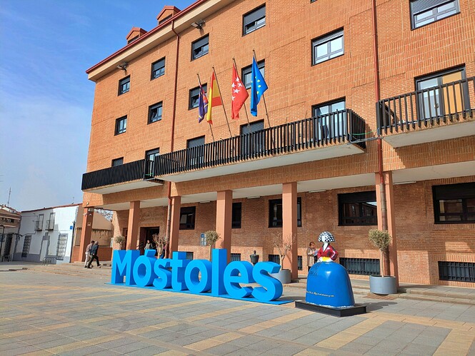 lub-ayuntamiento de mostoles sin reloj