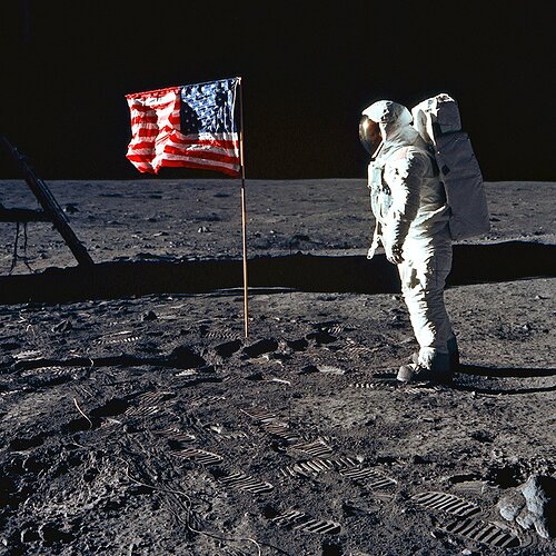 Q1104-Apollo-11-Aldrin-Flag-PRINT-sq-web-4228636044