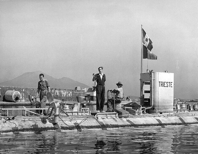 submarino-trieste3