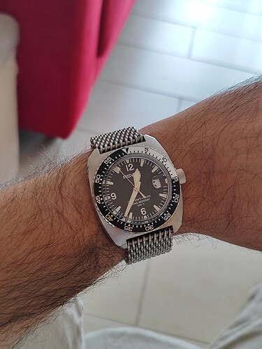 186890