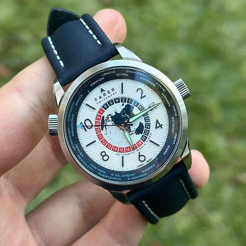 Bermuda_Blue_and_White_-_Farer