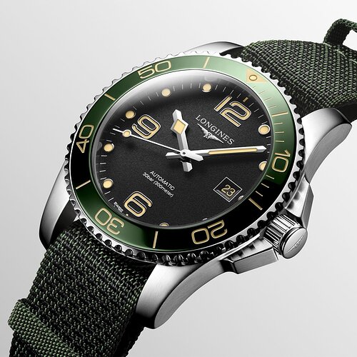 Longines-HydroConquest-41mm-Automatic-Matte-Black-Dial-Green-Bezel-Adventure-L3.781.4.05.2-L3.781.4.05.6-5