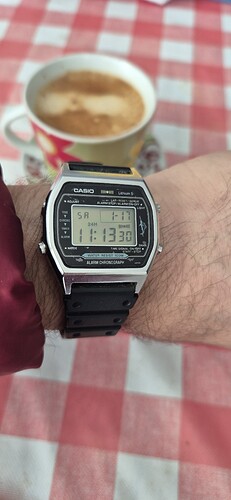 1000130415