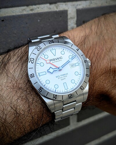 PXL_20250816_191115340~3