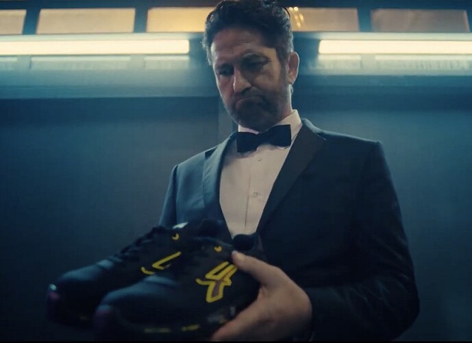 gerald-butler-scarpe-antinfortunistiche-224164833