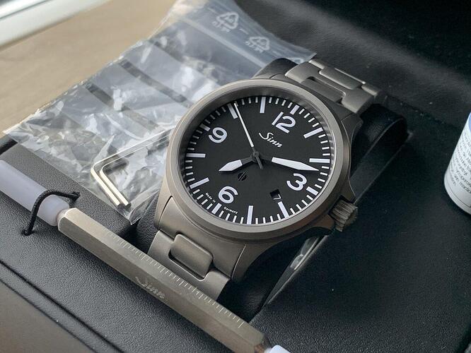 Sinn 856 (40mm, arenado y tegimentado -acero endurecido-)