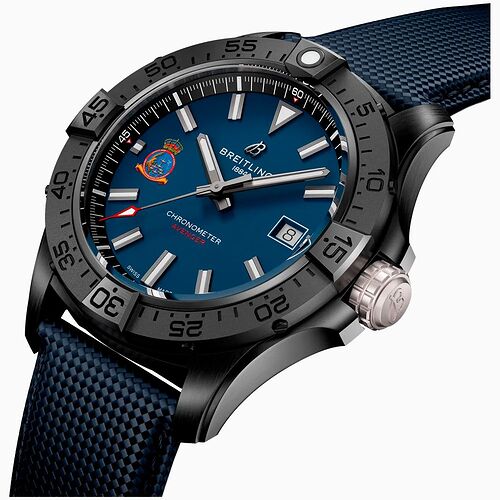 breitling-avenger-automatic-42-night-mission-patrulla-aguila-limited-edition-s173282a1c1x1-lateral