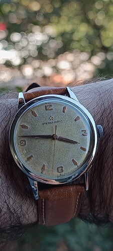 1000073575