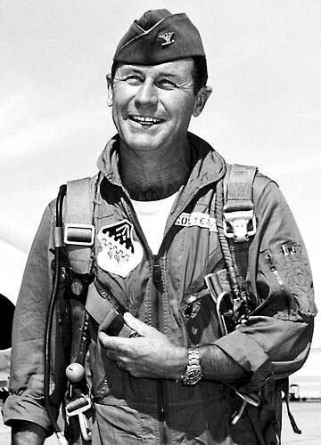 chuck-yeager-1962-wearing-rolex-submariner-reference-6538-v0-qgz71c8kyv481