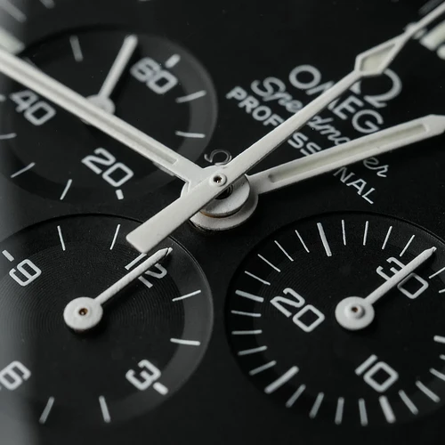 Omega-anti-Counterfeiting-measures-Omega-logo-Hesalite-Crystal-1536x1536