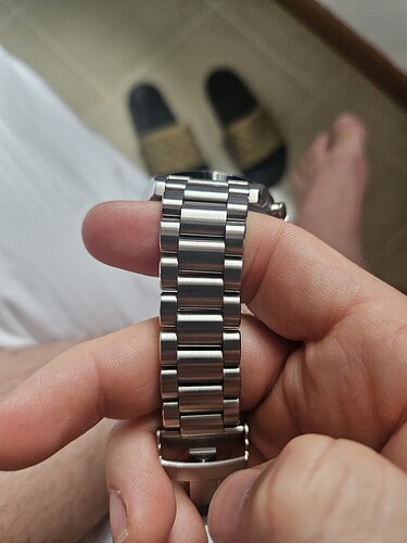 1000075565