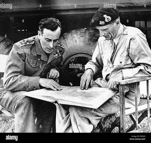 mountbatten-montgomery-nvice-admiral-lord-louis-mountbatten-of-great-FFE5K9-141381649